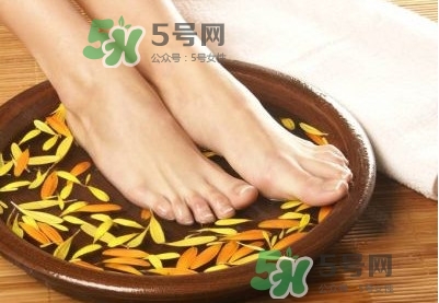 花椒水泡腳有什么功效？花椒水泡腳去濕氣嗎