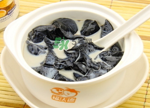 龜苓膏是發(fā)物嗎？龜苓膏怎么制作的