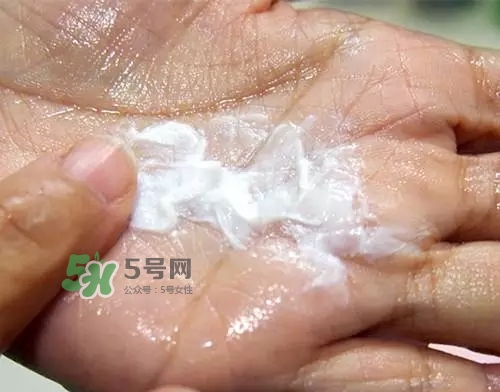 親潤(rùn)孕婦護(hù)膚品怎么樣？親潤(rùn)豆乳補(bǔ)水系列好用嗎？