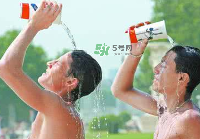 夏天防止中暑吃什么？夏天防中暑喝什么？