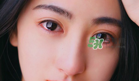做美瞳線麻藥進(jìn)眼睛怎么辦？做美瞳線麻藥灼傷眼睛怎么辦？