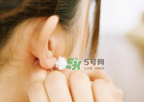 8月份可以打耳洞嗎？八月份可以打耳洞嗎？