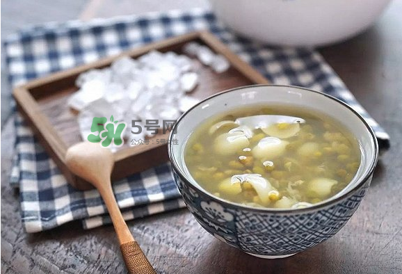 綠豆湯和西瓜可以同時(shí)吃嗎？綠豆湯可以和西瓜一起吃嗎？