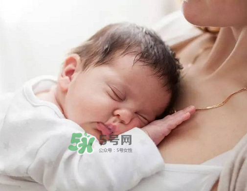 三伏天坐月子可以開窗戶嗎？夏天坐月子能開窗戶嗎？