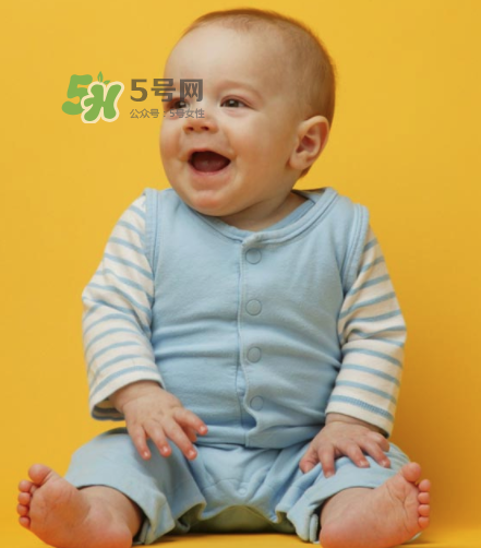 6個月寶寶不能喝水嗎？寶寶多大可以喝水呢？