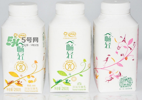  冠益乳和暢輕哪個好？冠益乳好還是暢輕好