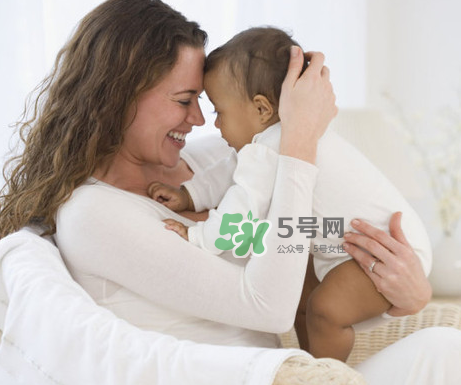 哺乳期上火對寶寶有什么影響？哺乳期上火會影響寶寶上火嗎？
