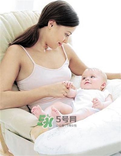 坐月子吃素應(yīng)該吃什么？吃素坐月子怎么坐？