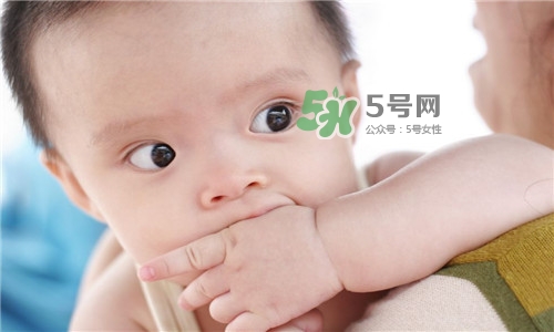 3~5個月的寶寶有多了解這個世界？寶寶睡眠習(xí)慣如何規(guī)范？