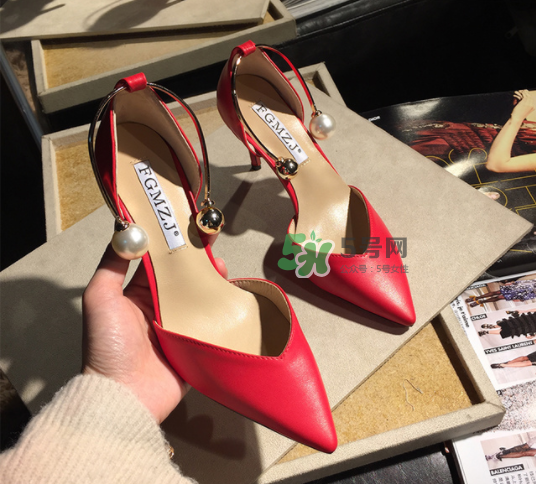 閏六月給老婆買什么？閏六月為什么要給老婆買紅鞋？