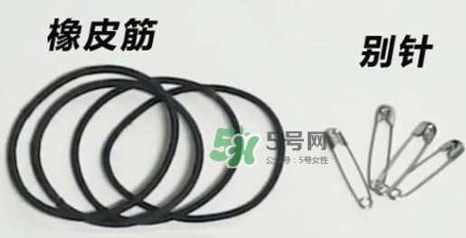 一字領(lǐng)怎么穿不會上滑？一字肩衣服老是往上滑怎么辦？