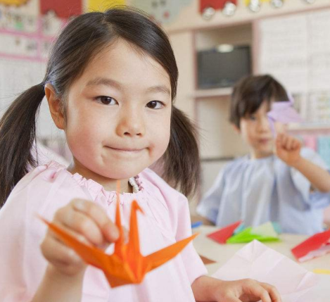 孩子在幼兒園受欺負(fù)怎么辦？孩子在幼兒園不合群怎么辦？