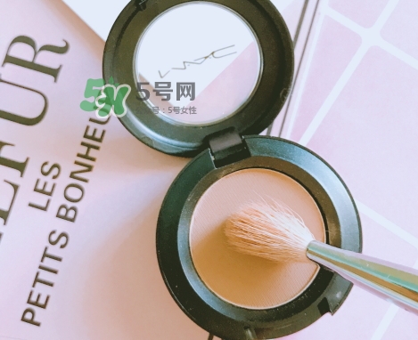 mac焦點小眼影怎么樣？mac時尚焦點小眼影好用嗎