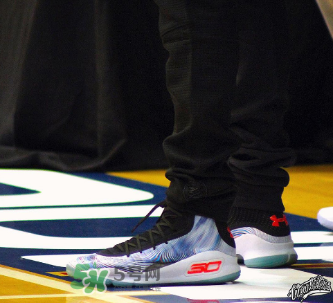 under armour curry 4庫里第四代戰(zhàn)靴中國(guó)配色怎么樣？