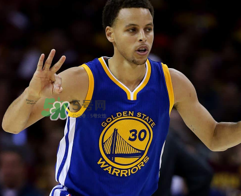 under armour curry 4庫里第四代戰(zhàn)靴中國(guó)配色怎么樣？