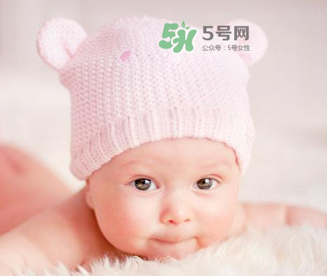 立秋后寶寶要穿什么衣服？立秋后寶寶要穿襪子嗎？