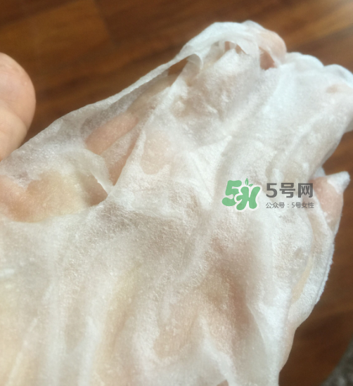 伊貝詩面膜怎么樣？伊貝詩面膜有熒光劑嗎？