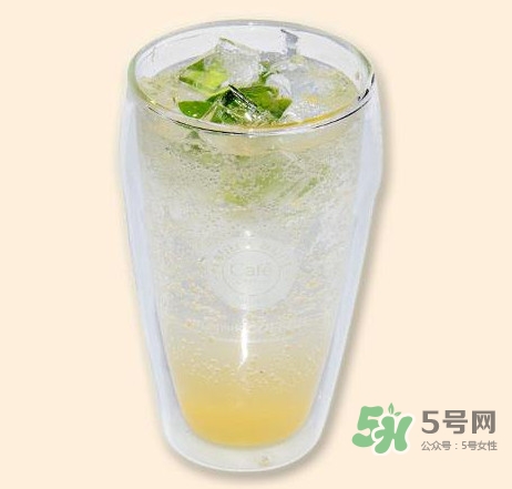 蘇打水是什么水？蘇打水喝多了會(huì)怎么樣？