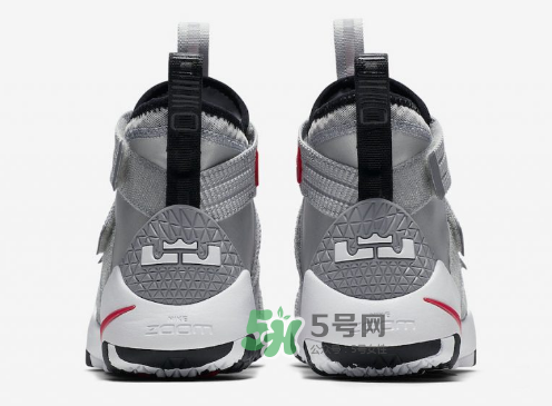 nike lebron soldier 11 silver bullet銀灰配色什么時(shí)候發(fā)售？
