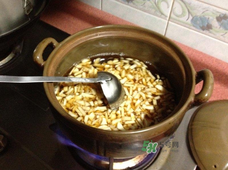 馬蹄糕怎么做才有彈性？馬蹄糕不凝固怎么補(bǔ)救？