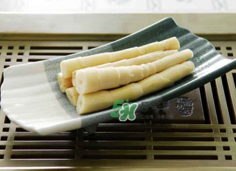 苦筍可以和排骨一起煮嗎？排骨能和苦筍一起吃嗎