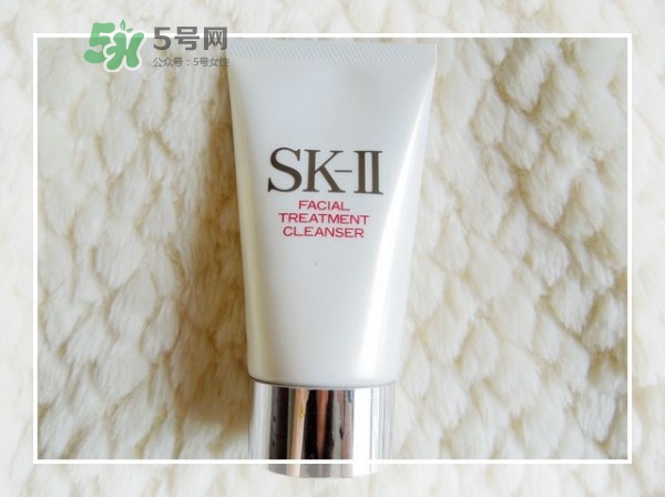 SK2護(hù)膚潔面霜怎么樣？sk2潔面霜是洗面奶嗎？
