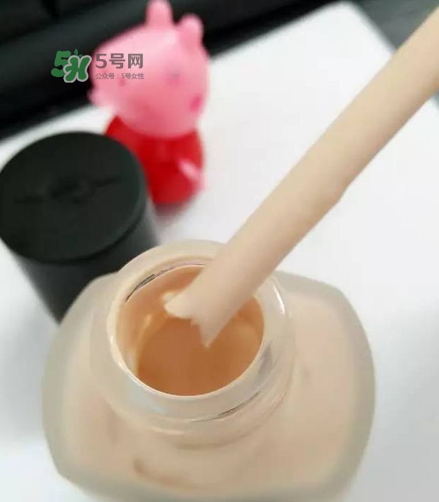 玫珂菲水粉霜怎么樣？玫珂菲全新雙用水粉霜好用嗎？