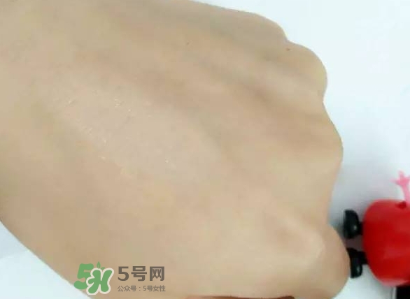 玫珂菲水粉霜怎么樣？玫珂菲全新雙用水粉霜好用嗎？