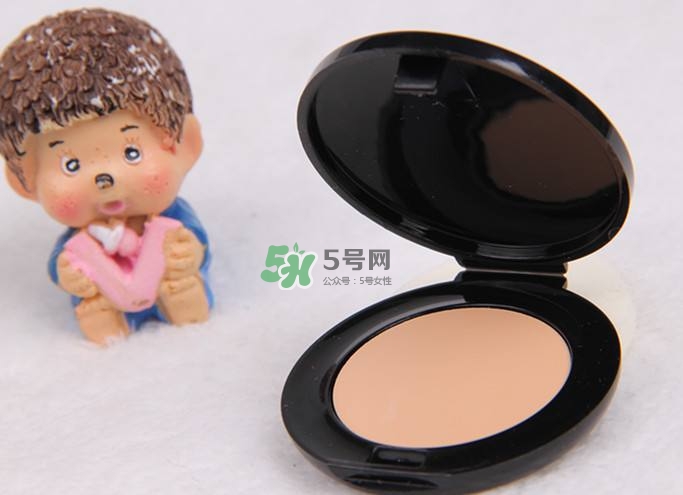 Bobbi Brown芭比波朗粉凝霜怎么樣？芭比波朗無(wú)感持妝粉凝霜好用嗎？