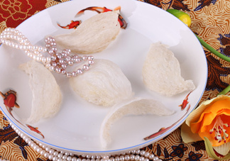 產(chǎn)婦吃什么燕窩好？哪里能買(mǎi)到正宗燕窩？