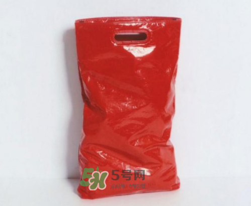 helmut lang垃圾袋包包多少錢(qián)？helmut lang垃圾袋手提包價(jià)格