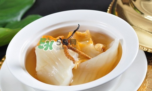 產(chǎn)后吃燕窩好還是花膠？花膠和燕窩可以一起吃嗎？