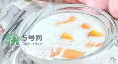 燕窩里面含有激素嗎？燕窩兒童吃了會不會性早熟？