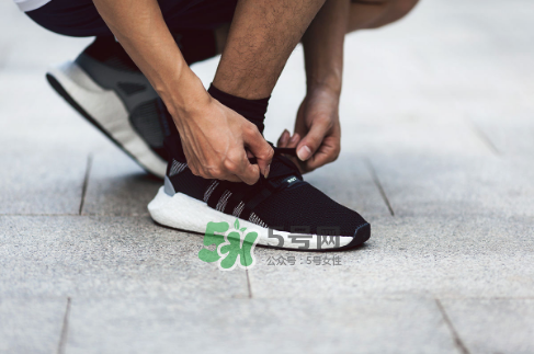 adidas eqt 93/17 boost怎么樣？阿迪達(dá)斯eqt 93/17 boost測評