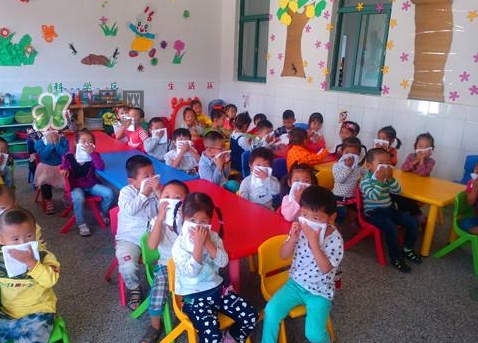 第一次送孩子去幼兒園，你是哪種家長？
