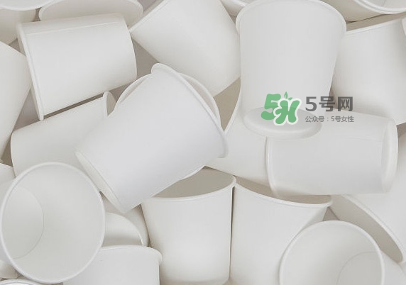一次性紙杯能做蛋糕嗎？一次性紙杯可以放微波爐嗎？