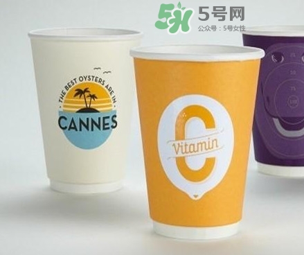一次性紙杯可以裝開水嗎？能不能用一次性紙杯喝熱水？