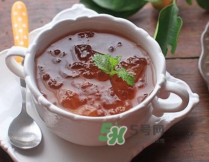 桃膠適合什么人吃？吃桃膠會上火嗎？