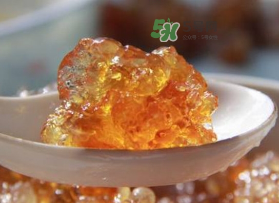 桃膠是怎么形成的？桃膠是什么做的