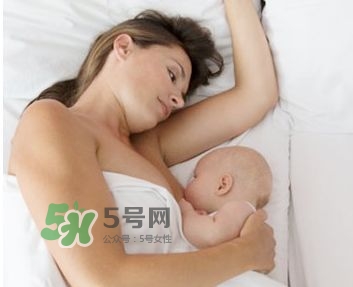 塞奶了有硬塊怎么辦？塞奶要熱敷還是冷敷？
