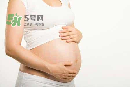 孕婦睡覺能伸懶腰嗎？孕婦睡覺伸懶腰對胎兒有什么影響？