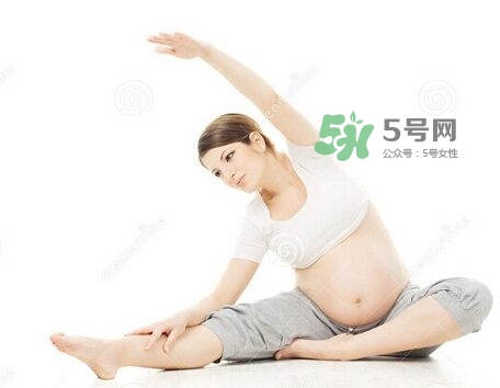孕婦睡覺能伸懶腰嗎？孕婦睡覺伸懶腰對胎兒有什么影響？