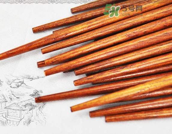 木筷子可以放消毒柜嗎？木筷子和竹筷子哪個(gè)好