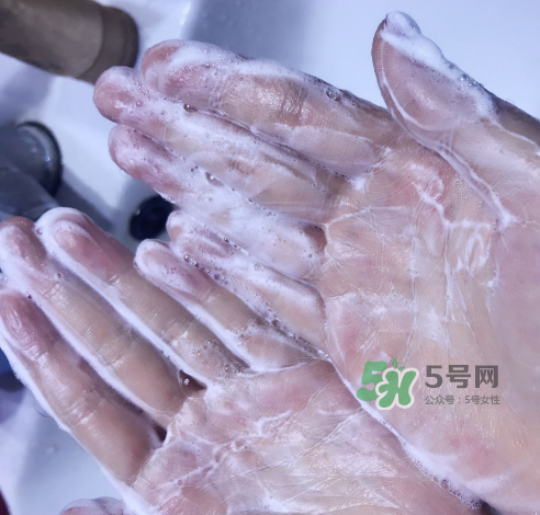 理膚泉潔面啫喱怎么樣？理膚泉潔面啫喱好用嗎？