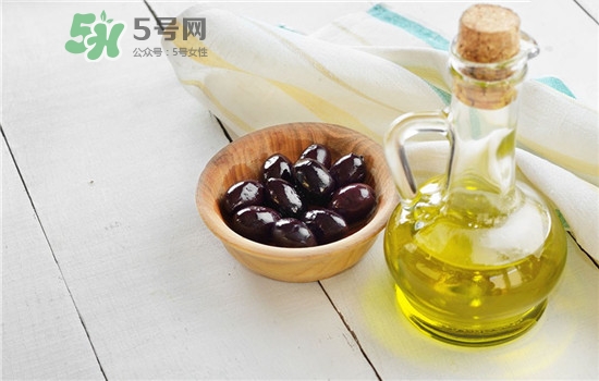 油性皮膚可以用橄欖油嗎？橄欖油擦臉有什么好處？