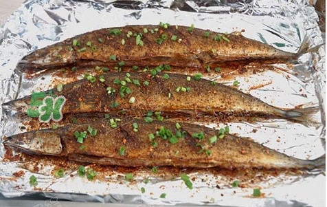 秋刀魚怎么烤好吃？用烤箱烤秋刀魚多少溫度合適
