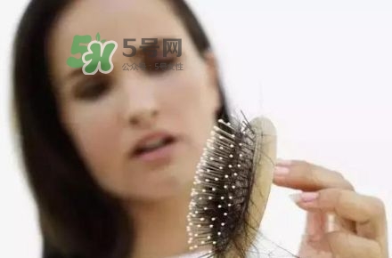 產后掉頭發(fā)很厲害怎么辦？產后掉頭發(fā)吃什么好？