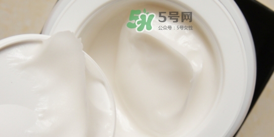 hr白繃帶面霜好用嗎？赫蓮娜白繃帶面霜怎么樣