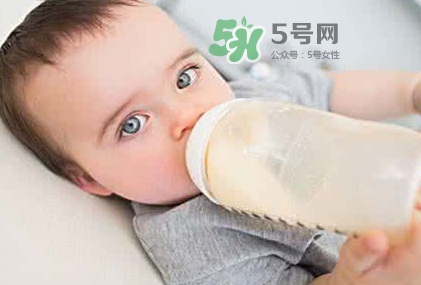 母乳和奶粉能混在一起吃嗎？母乳和奶粉混合喂養(yǎng)好嗎？