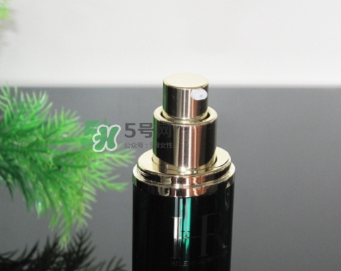 綠寶瓶和小棕瓶哪個(gè)好？綠寶瓶和小棕瓶對比